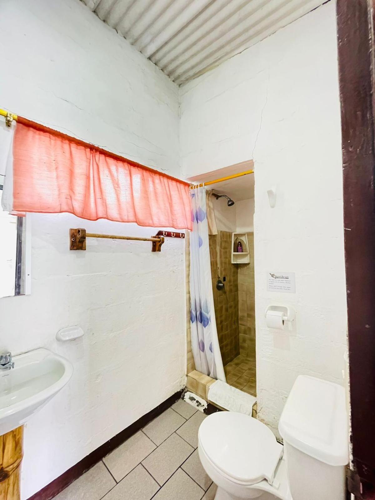 Hostal Darwin Puerto Ayora  Zewnętrze zdjęcie