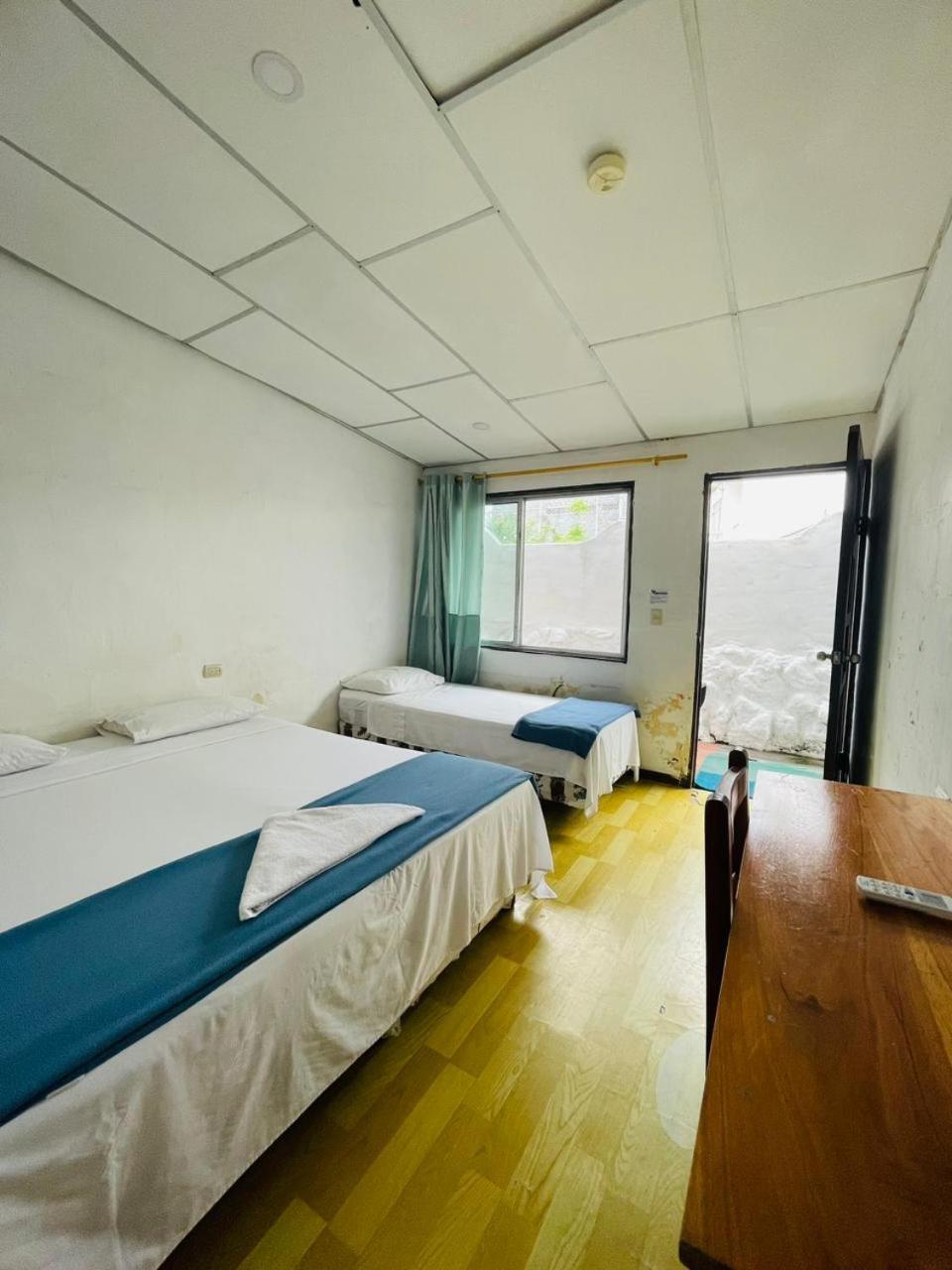 Hostal Darwin Puerto Ayora  Zewnętrze zdjęcie